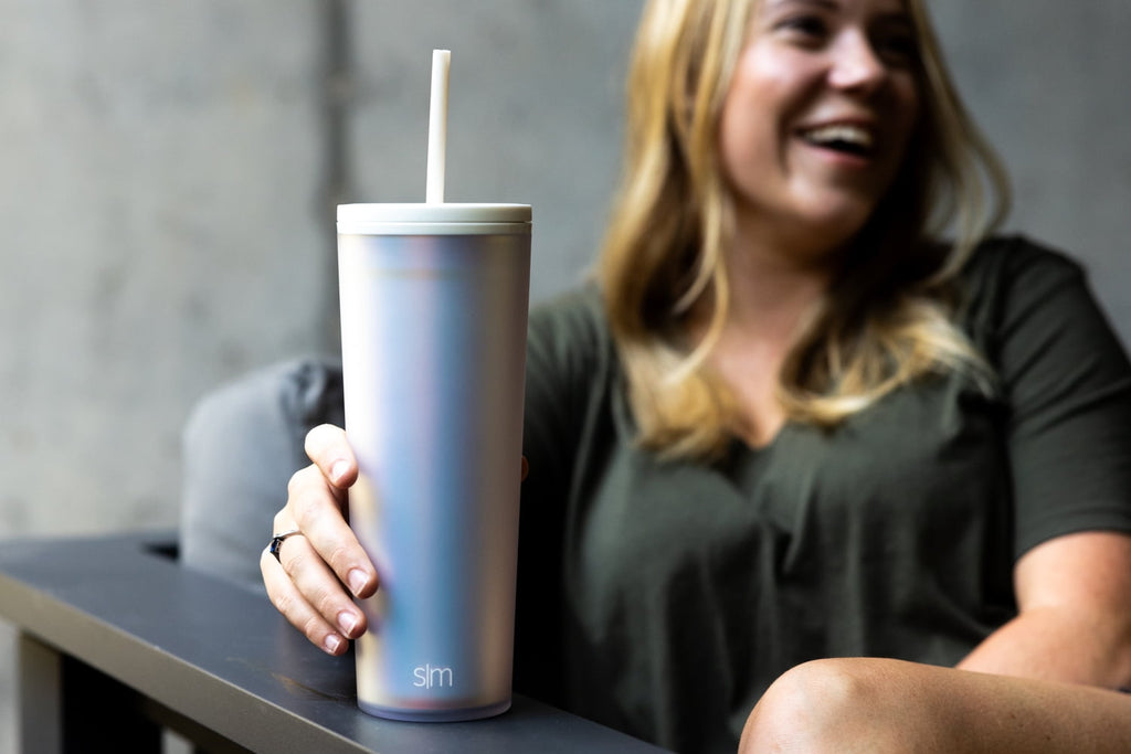 Simple Modern 24 fl oz Double Wall Plastic Classic Tumbler with Straw|Opalescent - ZC3A