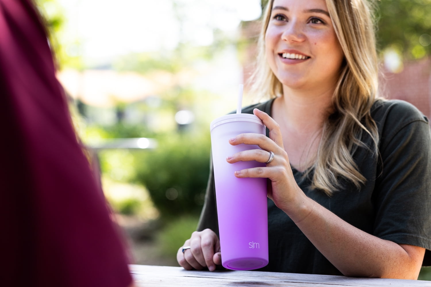 Simple Modern 24 fl oz Double Wall Plastic Classic Tumbler with Straw|Opalescent - ZC3A