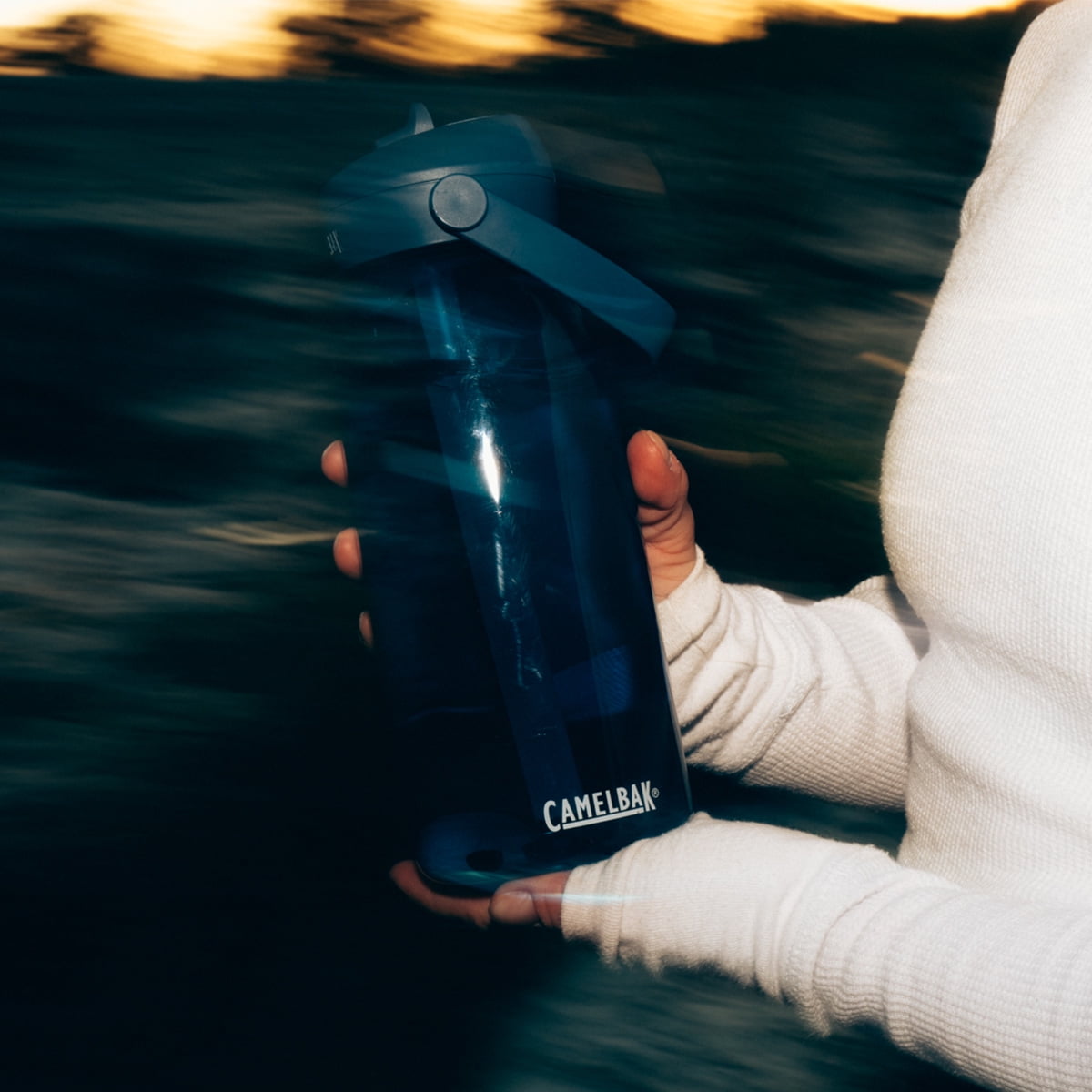 Camelbak Thrive Flip Straw 20oz Water Bottle, Charcoal - XGLH