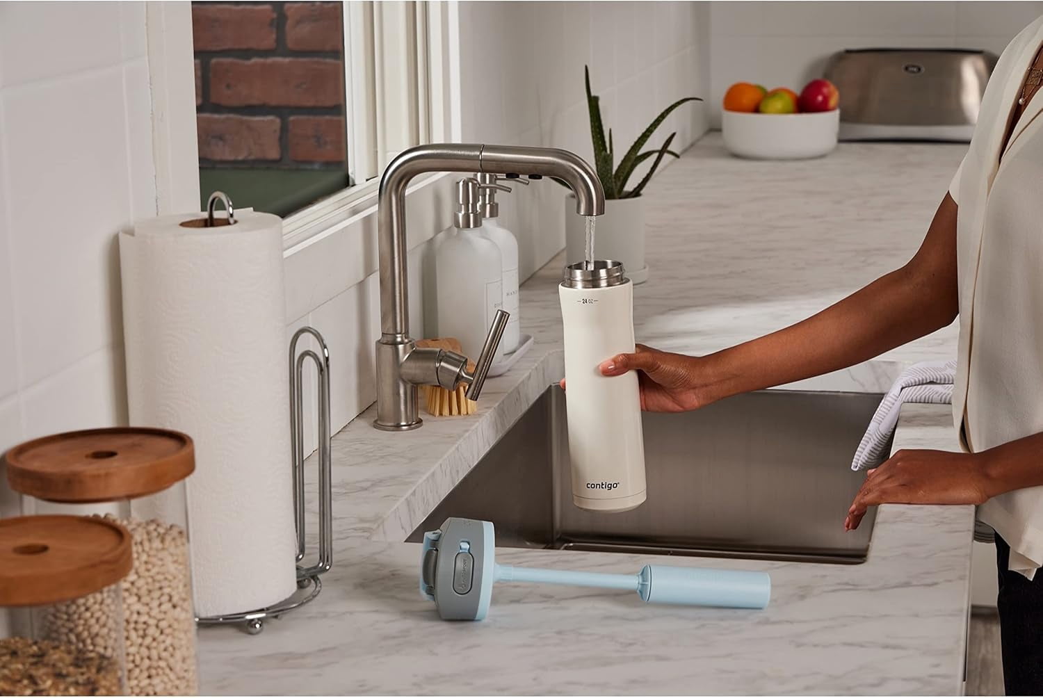 Contigo 24 oz. Wells Chill Stainless Steel Filter Water Bottle - Salt - RCAN
