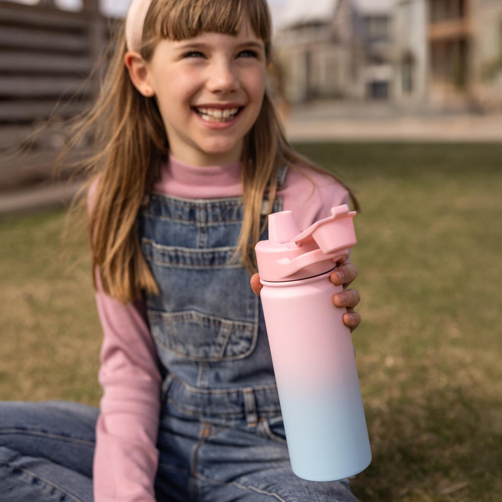 Simple Modern 18 fl oz Insulated Stainless Steel Summit Water Bottle with Covered Silicone Straw Lid | Sweet Taffy - 28S2