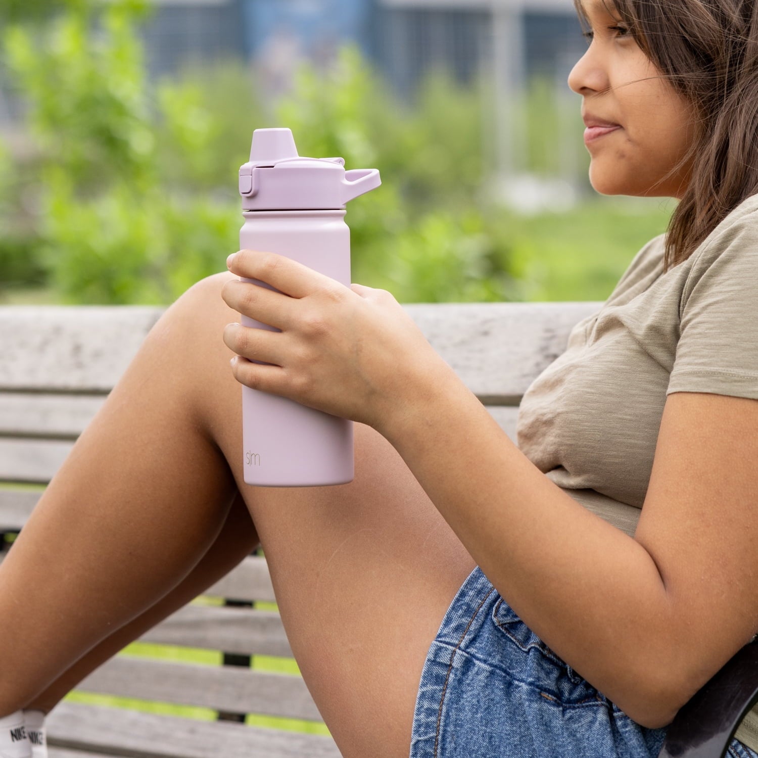 Simple Modern 18 fl oz Insulated Stainless Steel Summit Water Bottle with Covered Silicone Straw Lid | Sweet Taffy - 28S2
